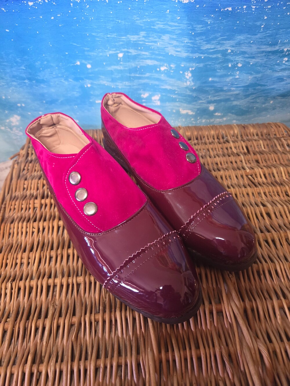 NWOB Men's 11 / EU 44  Two Tone Button Spat Shoes - Fuscia & Burgundy Patent sli